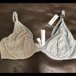 **FINAL SALE** Body By Victoria Unlined Bra 34C